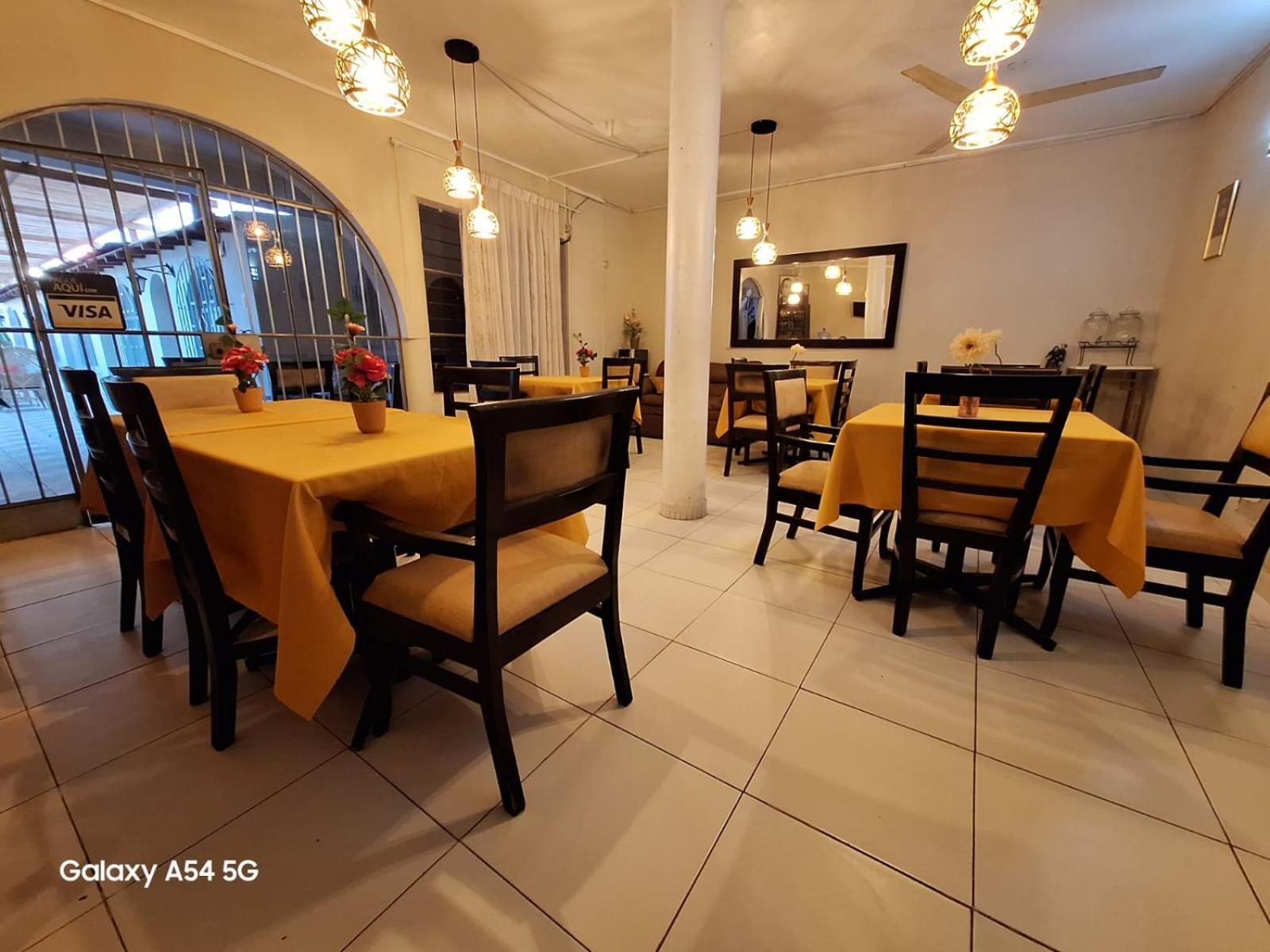 נאסקה Hotel Via Morburg מראה חיצוני תמונה